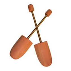 Men's Shaper Cedar Shoe Tree image 0