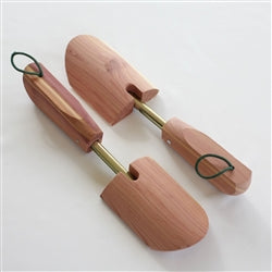 Men's One Size Cedar Shoe Tree image 0
