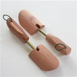 Ladies One-Size Cedar Shoe Tree image 0